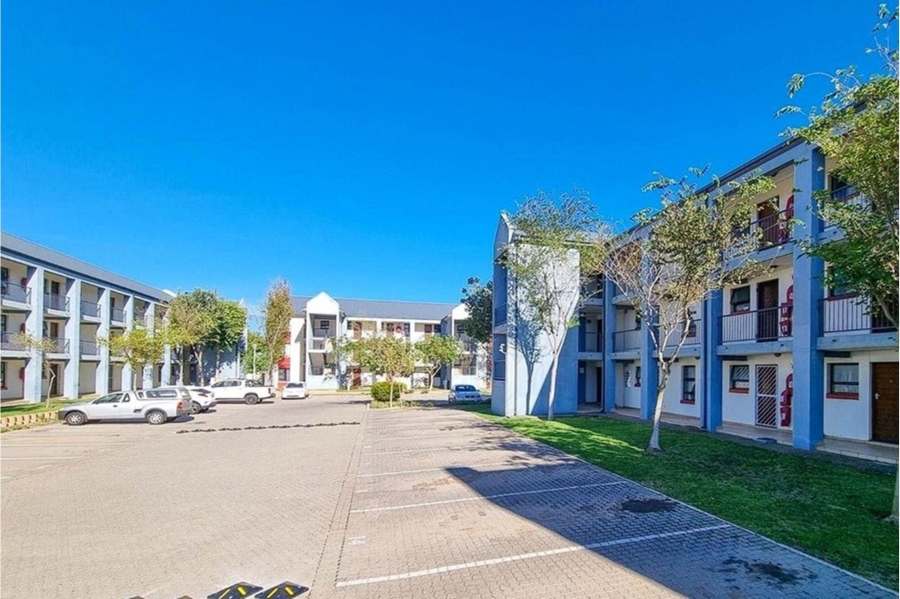 To Let 1 Bedroom Property for Rent in Buh Rein Estate Western Cape